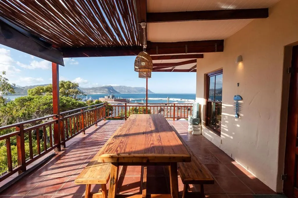 Seia Dream Offers Stunning Ocean Views, Sunny Living Spaces, Plunge Pool And Terraces Perfect For Relaxing, Walk To Simons Town, Seaforth Beach, Boulders Beach Penguins, High Speed Internet, Smart Tv And Back Up Solar, Ideal For Families Or Remote Wo ケープタウン 0*,