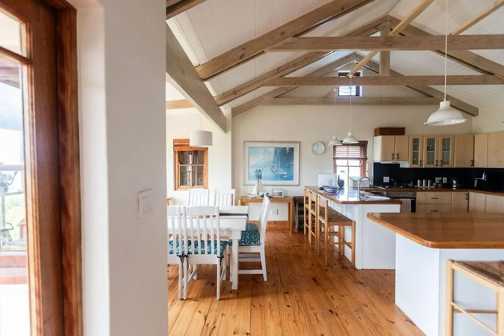 Seia Dream Offers Stunning Ocean Views, Sunny Living Spaces, Plunge Pool And Terraces Perfect For Relaxing, Walk To Simons Town, Seaforth Beach, Boulders Beach Penguins, High Speed Internet, Smart Tv And Back Up Solar, Ideal For Families Or Remote Wo ケープタウン 別荘