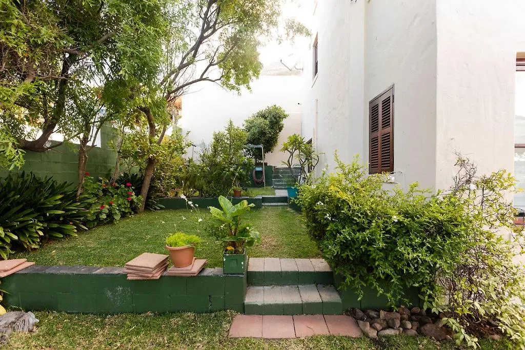 別荘 Seia Dream Offers Stunning Ocean Views, Sunny Living Spaces, Plunge Pool And Terraces Perfect For Relaxing, Walk To Simons Town, Seaforth Beach, Boulders Beach Penguins, High Speed Internet, Smart Tv And Back Up Solar, Ideal For Families Or Remote Wo ケープタウン