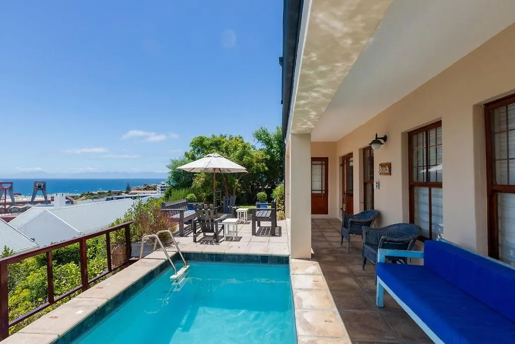 Seia Dream Offers Stunning Ocean Views, Sunny Living Spaces, Plunge Pool And Terraces Perfect For Relaxing, Walk To Simons Town, Seaforth Beach, Boulders Beach Penguins, High Speed Internet, Smart Tv And Back Up Solar, Ideal For Families Or Remote Wo ケープタウン