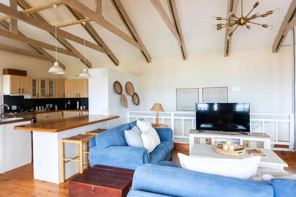 別荘 Seia Dream Offers Stunning Ocean Views, Sunny Living Spaces, Plunge Pool And Terraces Perfect For Relaxing, Walk To Simons Town, Seaforth Beach, Boulders Beach Penguins, High Speed Internet, Smart Tv And Back Up Solar, Ideal For Families Or Remote Wo ケープタウン