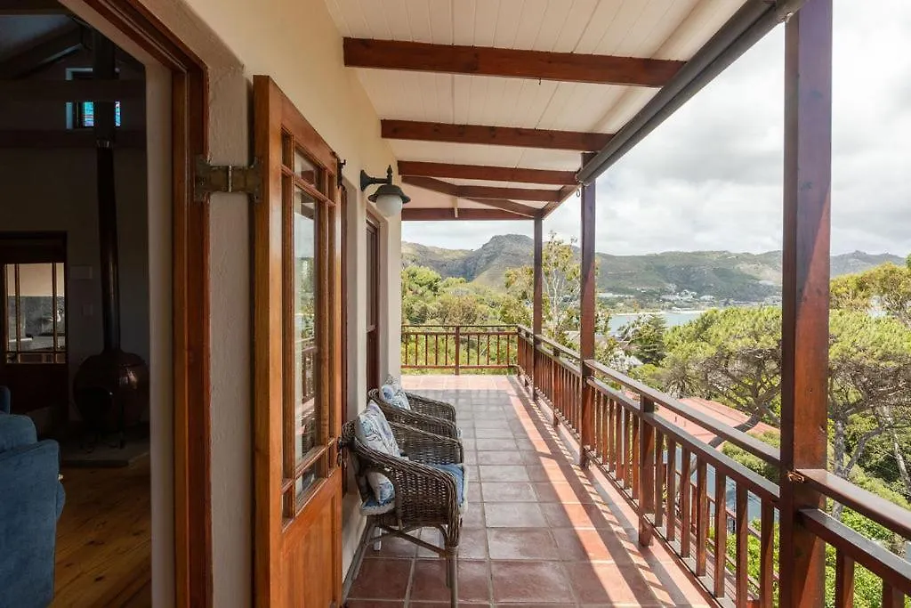 Seia Dream Offers Stunning Ocean Views, Sunny Living Spaces, Plunge Pool And Terraces Perfect For Relaxing, Walk To Simons Town, Seaforth Beach, Boulders Beach Penguins, High Speed Internet, Smart Tv And Back Up Solar, Ideal For Families Or Remote Wo ケープタウン 0*,